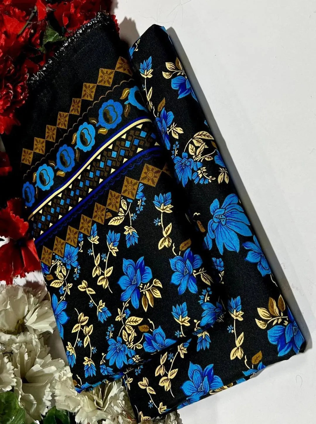 2 Pcs Women's Unstitched Printed Suit