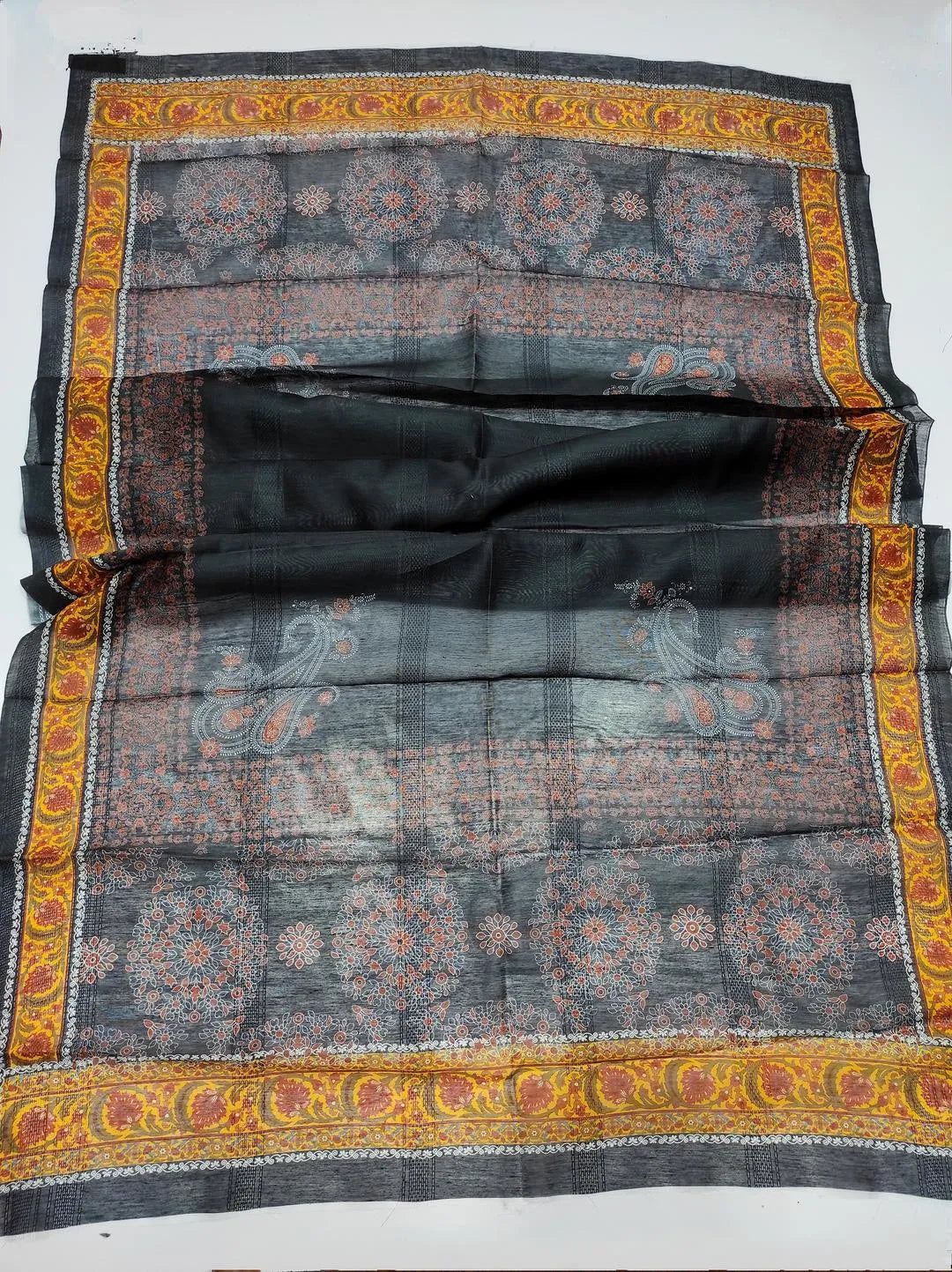 3 Pcs Women's Unstitched Embroidered Suit